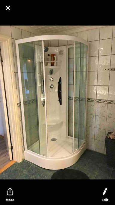 Comfortable 3 Bedroom Apartment On One Floor. Sandefjord Bagian luar foto