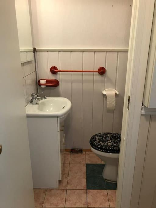 Comfortable 3 Bedroom Apartment On One Floor. Sandefjord Bagian luar foto