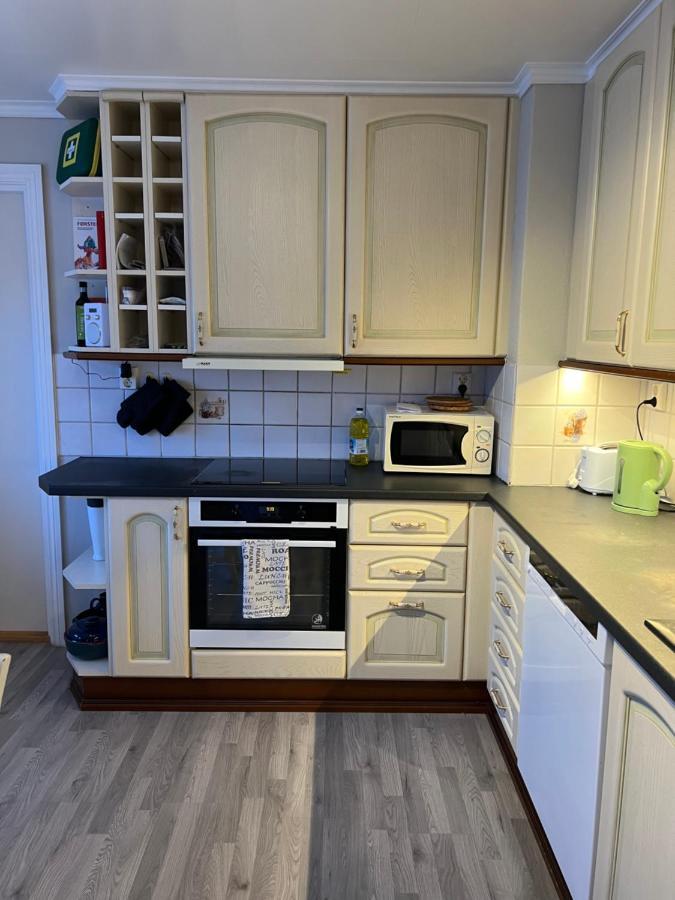 Comfortable 3 Bedroom Apartment On One Floor. Sandefjord Bagian luar foto